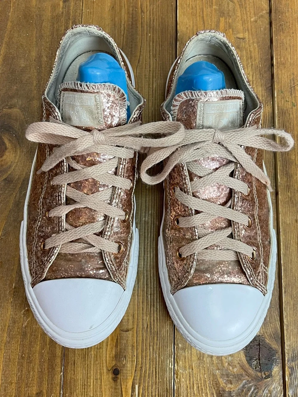 Converse juniors size 4 rose gold glitter sneakers